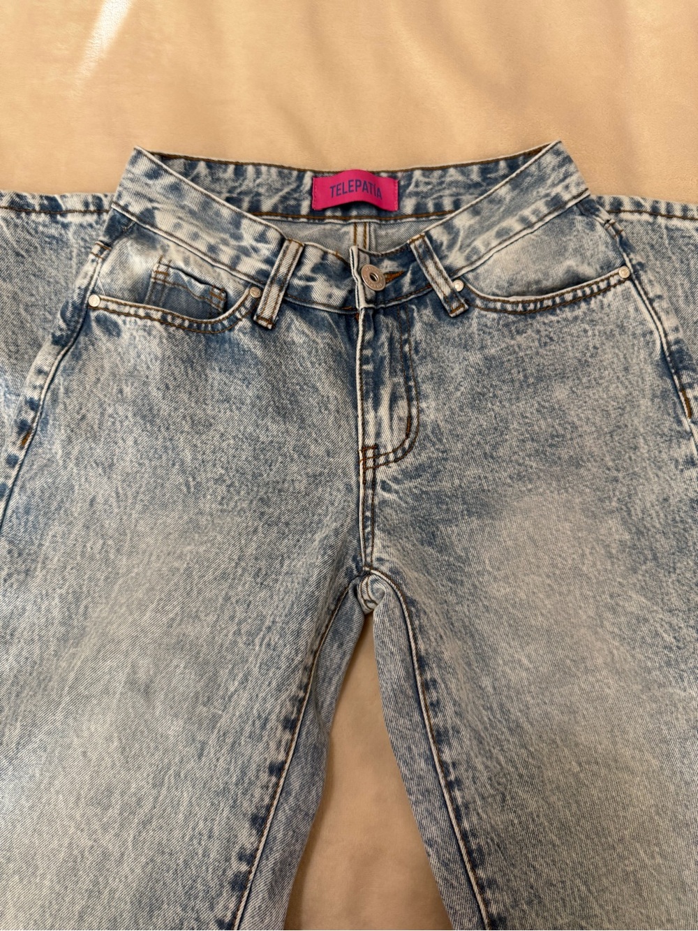 Telepatia Bow Pocket Jeans - Picture 2 of 6